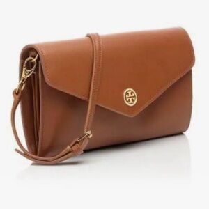 Tory Burch Robinson Expandable Concierge Clutch with Removable Strap in Tan